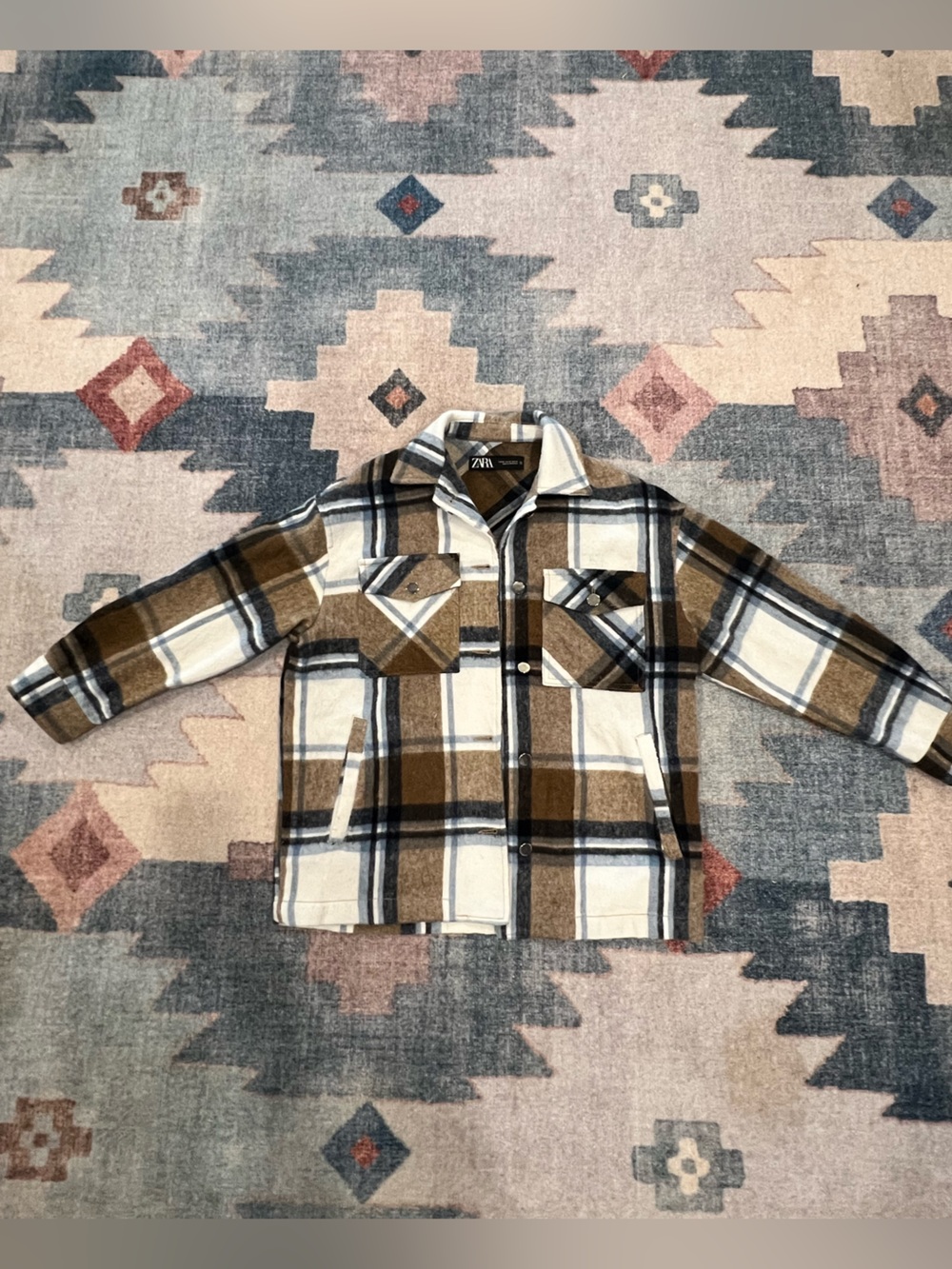 Zara Women’s Brown, White and Black Plaid Button-Down Shacket XS